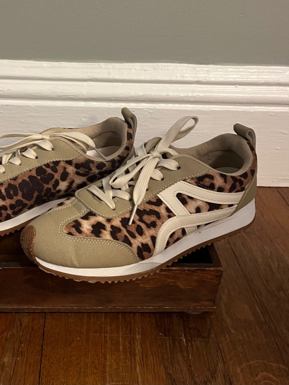 Top Moda Leopard Print Sneakers Joggers Tennis Shoes Size 9